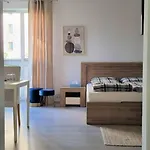 شقة King-size Bed With Garden وارسو