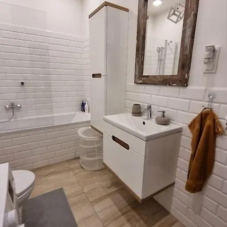 King-size Bed With Garden