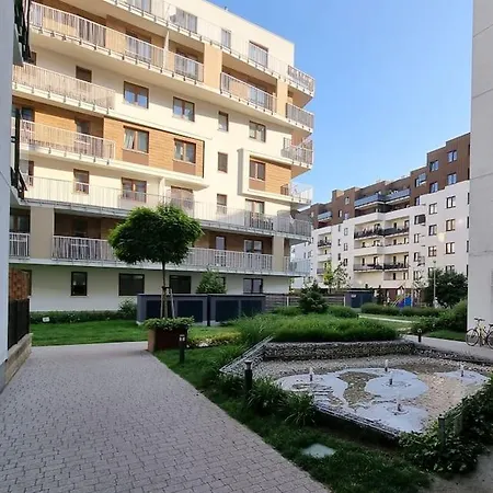 Apartament King-size Bed With Garden