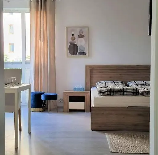 Apartment King-size Bed With Garden Warsaw