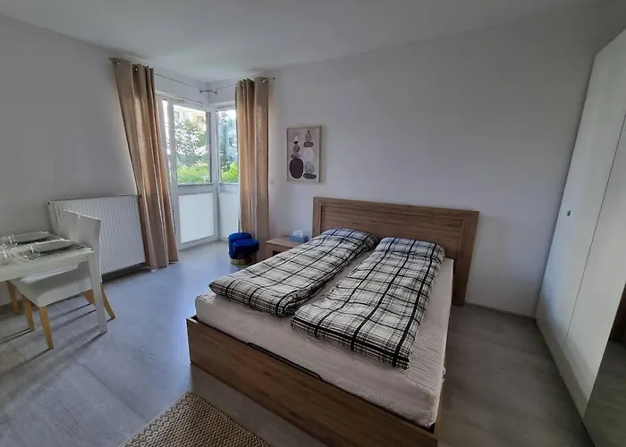 Apartment King-size Bed With Garden Warsaw