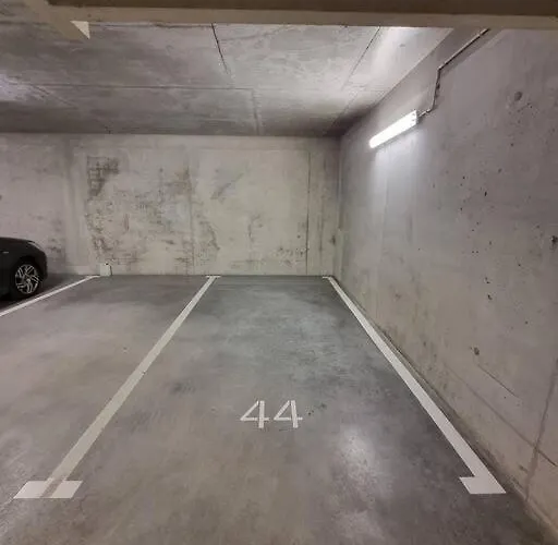 Apartment King-size Bed With Garden